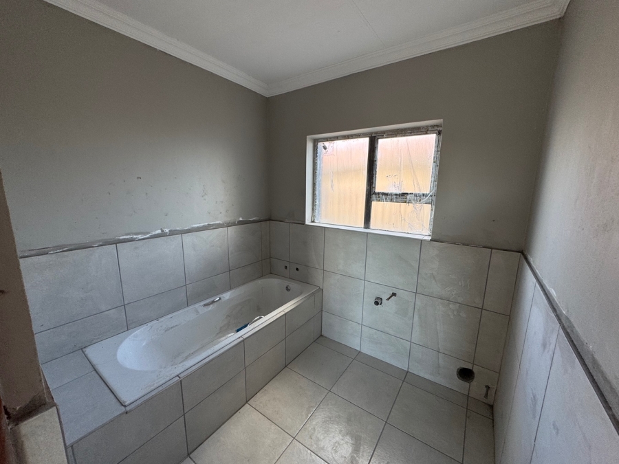 3 Bedroom Property for Sale in Pinehaven Free State